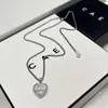 Designer de marca de colar de prata boutique Designer de alta qualidade embutido de diamante em forma de coração Charm de moda de moda Charme de alta qualidade Caixa de colar de alta qualidade