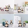 Figurines décoratives Bijoux animaux en bois mignons statues à la main Panda Home Decoration Modern Dolls Birthday Gift Living Room Table