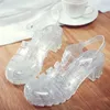 Sapatos de vestido Luxo 2024 Verão Mulheres Casual Jelly Heel Quadrado Salto Alto Plataforma Transparente Sandália Lady Bling Silver Sandálias