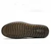 Scarpe fatte a mano in pelle di mucca per uomo Scarpe casual da lavoro Mocassini leggeri con fondo morbido Guida scarpa piatta Slip on Calzature maschili 240125
