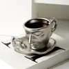 Muggar silver ansikte keramisk kaffekopp imitation metall abstrakt konst figur kyssar teacup par presentkontor mugg frukostmjölk hem