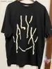 Erkek Tişörtler Gerçek Fotoğraflar Alyx 1017 9SM Tshirt Pamuk Çizgi Mektup Slogan Kısa Kollu Üstler Büyük boy erkekler Kadın Sokak Giyim Alyx T-Shirts Q240201