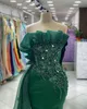 2024 ASO EBI Green Sirène Prom Dress Crystals Crystals Satin Soirée formelle Fête Deuxième réception Robes de fiançailles d'anniversaire Robe de Soiree ZJ82