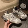 Kvinnors 2024 sneakers balencaga trippel S spår 3xl skor Paris tre generation blcg ins mode ny B familj svart sneaker tjock sula förhöjd par casual 6vo0