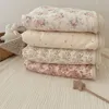 Baby Flower Print Muslin -filt täcke för sommar spädbarn blommor med tupplur täcker sängkläder täcken för winte 240127