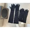 Перчатки с пятью пальцами Черные перчатки Tle для женщин Дизайнерские женские буквы с принтом Вышитые кружевные варежки для вождения Ins Fashion Thin Party 2 Dhxmv