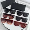 Flat Top Rectangle Solglasögon Svartgrå linser Kvinnor Mens Shades Sonnenbrille Shades Sunnies Gafas de Sol UV400 Egyar With Box