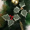 Dekorativa blommor Jul Holly Leaf Artificial Red Berries med gröna blad DIY Wreath Berry Decorations For Home Xmas Year