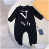 Rompers v Luxury Designer Baby Newborn Set New Born Jumpsuits Brand Girls kläder Romper Overalls Jumpsuit Kids Bodysuit för Dro OTW0X