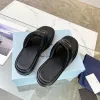 Dames zwart zacht gewatteerd leer string sleehak pantoffels driehoek platform slippers sandaal casual zwembad glijbaan zomer strand