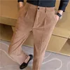 Abiti da uomo Pantaloni da uomo in velluto a coste a righe elastici in vita di alta qualità Pantaloni da uomo casual da lavoro caldi addensati Pantaloni sociali da ufficio