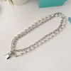 tiffanybead halsbandsdesigner för kvinnor tiffanyjewelry smycken låskedja pärla skarv halsband olika bärmetoder hiphop personlighet mångsidig stil