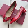 Scarpe da ballerina con fiocco da donna con plateau Scarpe da donna di lusso con slide ballerine di design scarpe da uomo slip-on da ballo VARA doppio sandalo in pizzo DHgate Scarpe casual in vera pelle rosso rosa