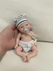 7 pojke Micro Preemie Full Body Silicone Smile Baby Doll Noah Livselike Mini Reborn Doll Surprise Children Anti-Stress 240130