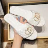 Cuir chaud Mid Talon Sandales brodées Femmes Slippers Designer Sandale Lady Mariage Party Slides Flats de la cheville Sole Rubber Mule