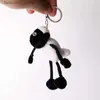 Keychains Lanyards 15cm Söt plysch Sheep Key Chain Animal Stuffed Doll Nyckelring Fashion Ryggsäck Pendant Student School Bag Decoration Gifts Q240201