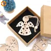 Décorations de Noël 12pcs / boîte mignonnes Snowflakesdeertree pendents en bois pour noel arbre suspendu pour enfants