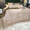 Set biancheria da letto in stile europeo Luxury Gold Royal Ricamo Copripiumino doppio in raso Lenzuola e federe in puro cotone Set letto 240131