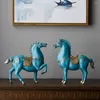 Estatuetas decorativas escultura de cavalo acessórios de decoração para casa decoração de escritório presentes de inauguração sala de estar estátuas para