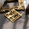 Broches Egyptische Farao Reliëf Retro Matte Metalen Holle Broche Prachtig Jasje Corsage Paleis Luxe Mysterieuze Muurschildering Badge