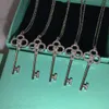tiffanybead halsbandsdesigner för kvinnor tiffanyjewelry smycken tröja kedja hög upplaga nyckel halsband klassisk iris kronhänge 18k rosguld ihålig lång