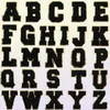 Uppfattningar White Letter Alphabet Patch Glitter Chenille broderade lappar för DIY -klädhattar Jacka Järn på tillbehör Applique4622203