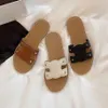 Luxurys Womens Tazz Slippers Men Slides Flip Flops Sandles Designer Designer Triom Phe Mules Leather Sandal Slip-On Travel Beach Rubberフラットヒールシューズアウトドアプールスライダー