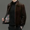 メンズミドルデザイナーのためのゴールデンミンクファーインテグレーションジャケットエイジングパパ冬の太いコートo7g6