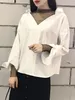 女性用ブラウス2024韓国ファッションプレッピースタイルかわいい女性シャツパッチワークメッシュストライプVネック2ピースブラウスシャツホワイトブラックZy7681
