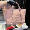 Borsa a tracolla Nuova borsa tote designer Grande capacità Versatile Moda Lusso Leggera Shopping bag di lusso Borsa da spiaggia per donna