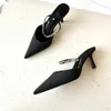 Sandalen Sommer Schwarz Strass Spitz Flach Mund High Heels Weibliche Feine Mit Paket Kopf Mueller Schuhe