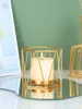 Świece 1 PC Nordic Gold Iron Candlestick Creative Home Model Room wydrążona linia romantyczna dekoracja atmosfery