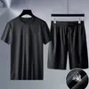 Roupas de fitness dos homens seda gelo secagem rápida conjunto esportivo verão mangas curtas camiseta ginásio correndo basquete treinamento shorts 240131