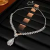 Chokers Personalized Inlaid Rhinestone Water Drop Drop Drop Lecklace는 과장된 패션 목걸이 럭셔리 고급 감각 웨딩 보석 YQ240201