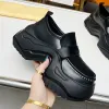 Schubladenbox, Mann und Frau, Plateau-Slipper, klobige Schuhe, Designer-Kleiderschuh, schwarze Triple-S-Mokassins, übergroße Unterseite, Sneaker, Oxfords, wellenförmige Gummisohle