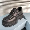 Svart tjock sula loafer pumpar för kvinnliga bröd loafers skor kvinnor märke lyx design 2023 höst läder tyg rund tå slip-on hög kvalitet grunt modeskor