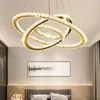 Lâmpadas pendentes modernas LED pingente lighs decoração do quarto anel dourado lustre regulável lâmpada luxo k9 cristal quarto sala de estar lustre de teto yq240201