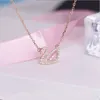 Swarovski Designer Designer Женщины Оригинальное качество S925 Серебряное черное колье -лебедь романтическое розовое розовое лебедь универсальный подарок 750