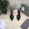 Designer Elegant Merk Vrouwen Schoenen TF Hangslot Puntige Naakte Sandalen Schoenen Hardware Slot en sleutel Vrouw Metalen Naaldhak Feestjurk Bruiloft EU35-43 hak