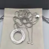 Wysokiej jakości naszyjnik luksusowy projektant wysoko wykwintna moda sferyczna pełna diamentowa podwójne serce runda mini kwadratowy złota srebrna perła skulogo