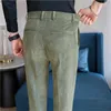 Abiti da uomo Pantaloni da uomo in velluto a coste a righe elastici in vita di alta qualità Pantaloni da uomo casual da lavoro caldi addensati Pantaloni sociali da ufficio