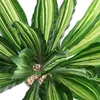 Dekorativa blommor Artificial Tiger Piranha Po Prop Lifelike Snake Plant Faux Plants Elegant Ornament