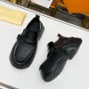 Schubladenbox, Mann und Frau, Plateau-Slipper, klobige Schuhe, Designer-Kleiderschuh, schwarze Triple-S-Mokassins, übergroße Unterseite, Sneaker, Oxfords, wellenförmige Gummisohle