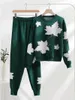 Frauen Zweiteilige Hosen Hohe Qualität Gestrickte Hose Sets Casual Maple Leaf Jacquard Perlen Oansatz Pullover 2 Set Kleidung für Frauen Outfit