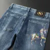 Jeans da uomo firmati Primavera ed Estate Nuovi piedi piccoli Slim Fit Cotone Marchio di moda Coreano Gioventù Stampato in 3D Pantaloni da carro trainati da cavalli 2VQR