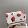 Sälj Strawberry Designer Bag Chain Fashion Messenger Bag Caches Ladies Flip Luxury Bag Women Designers Handväskor Plånbok PRAKTISKA CROSSBODY Väskor Purse 230309