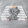 Set di abbigliamento Pantaloncini per neonato Set manica corta Stampa elefante Top con cappuccio Abiti a righe per bambini