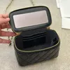 Clássico Camélia Lidar Com Mini Caso Cosmético Bolsas Bolsas França Marca Gold Metal Hardware Mulheres Crossbody Totes Designer De Luxo De Alta Qualidade Bolsa De Ombro Acolchoada