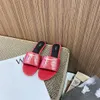 2024 NOWOŚĆ Kapcie na plaży Mężczyźni Tom Mius Ford Black Leather Slajd Classic Flip Flop Dhgate Miui Designer Women's Sandal Sandal Slowers Luksusowe sandale Mule Bezdrocze na obcasie