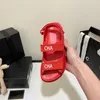 2024 França Mulheres Sandálias de Verão Malha Plataforma Gladiador Chinelos Tece Patchwork Luxo Designer Sapatos Canal Open-Toes Chaussure Femme Flats Slide 2C